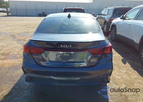 2023 Kia Forte Gt-Line z USA, uszkodzony, nr VIN 3KPF54AD3PE530033